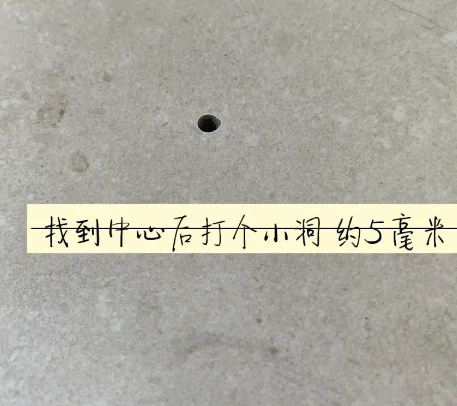 哈尔滨市瓷砖空鼓维修公司专业解答在瓷砖铺贴过程中，如果砂料搅拌不均匀，将会带来以下问题