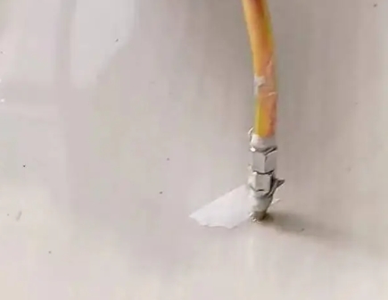 哈尔滨市瓷砖空鼓维修公司专业解答在瓷砖铺贴过程中，如果使用的砂料过粗（如全部使用了粗砂），可能会导致以下问题